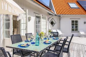 Vacation Dream with Sea View, Sauna, Patio & BBQ