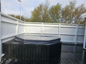 LL Properties - North Forest Retreat