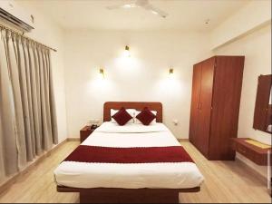 Hotel Sandesh Palace Lonavala