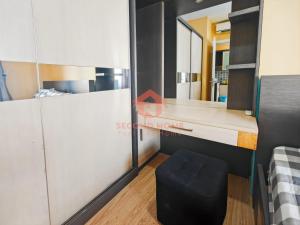 Cozy 2BR Pramuka APT pool&Wi-Fi