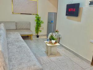 Joy Hotel & Apartments