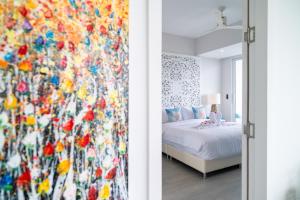 Top Floor 2 Bed Sea View Apartment - KBR38