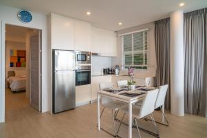 2 bed Sea View Apartment in Bang Por - KBR36