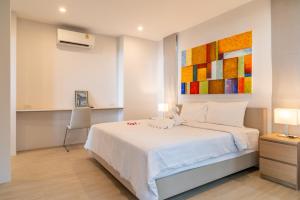 2 bed Sea View Apartment in Bang Por - KBR36