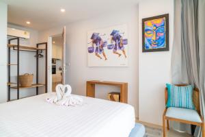 Cozy 2-Bed Apt by the Sea Beach - KBR37