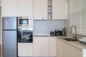 2 bedroom top floor sea view apartment - KBR39