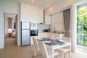 2 bedroom top floor sea view apartment - KBR39