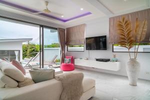 3 Bed Pool Villa in the heart of Plai Laem - KBR49