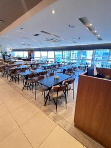 Fusion Hplus 1709, Flats Rocha