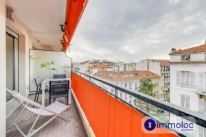 Air-conditioned apartment in the Libération district