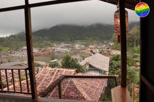 เห็ดเหลือง Hedreung banrakthai homestay and camping