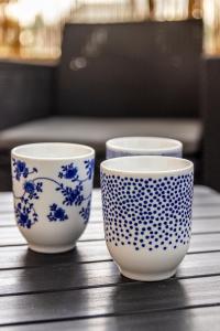 Well-equipped studio with balcony