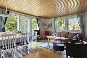 KRO043-Urshult-Vaesterbotorp-Bosgard