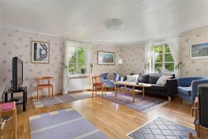 KRO384-Urshult-Vaesterbotorp-Bosgard