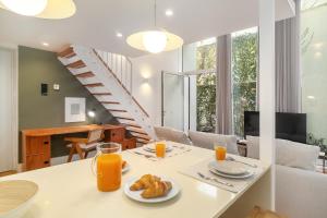 WHome Lisbons Elite A Stylish & Modern Studio w Patio