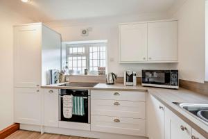 3 Bed in Lyme Regis oc-s27857