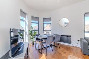 Beautiful Brighton 2 Bedroom Apartment Sleep 6