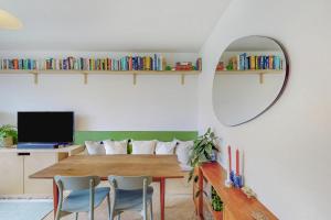 Charming 1BR Flat Steps from Kings Road in Chelsea