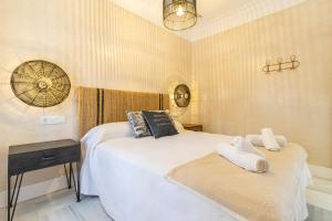 La Casa de la Plaza del Arroyo - Traditional Luxury in Jerez