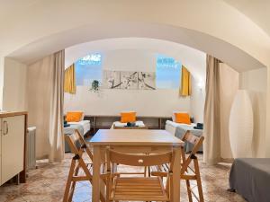 Apartment for 12 guests in city center