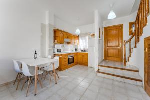 Chayofa Falcon By Welcome Tenerife