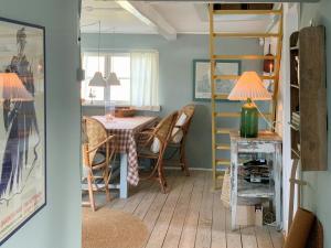 Protected Gem By Glænø's Verdant Woods