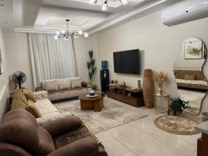 3 BHK fully furnished luxury flat
