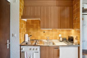 Central studio in Villars sur Ollon, Emeraude, for 3 only 100m to Bretaye ski train