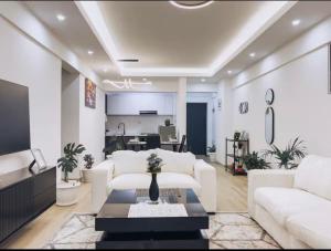 Luxury 2 bedroom apartment at Marina Bay