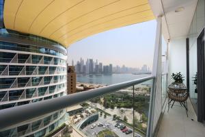 Beachfront 1BR Seven Palm Rooftop Pool & Views