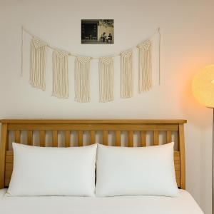 SNUG STAY #Hongik University Station 20 minutes #Gangnam Station 30 minutes #Incheon Airport 1 hour