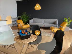 Skyline City Apartment