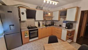 Stylish Apt, Free Parking, Near Center & Airport