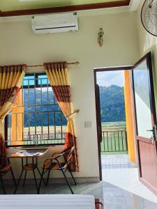 Việt Hùng Nhà Nghỉ