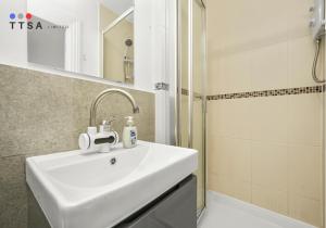 Modern Studio with En-Suite & Kitchenette - Norwood Junction - Kings Road 3