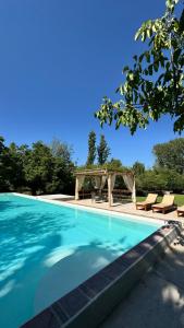 Casa Boutique con piscina y cercana a plaza de Villa de las Rosas