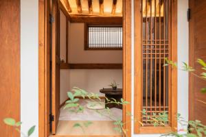 Luxury Hanok Whispering Garden