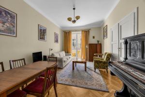 Śródmieście Apt - Balcony & Workspace - by Rentujemy