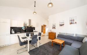 Gorgeous Apartment In Vir With Wifi