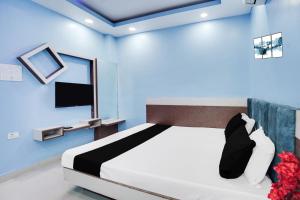 Super Townhouse Butler Road Near Maripur Chowk