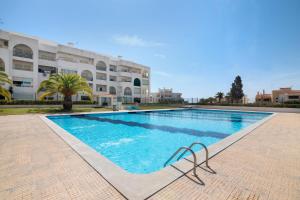 Sea Breeze Of Alporchinhos