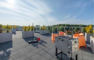 Gorgeous Apartment In Ustronie Morskie