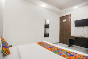 FabHotel Signature Inn I