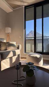 705 Riverlands - 1Bedroom Apartment with Mountain Views