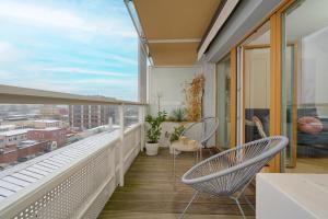 Elegant Apartment with Balcony Krakowska Wroclaw by Renters Prestige