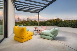 Villa Castanea by Villsy