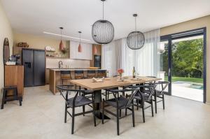 Villa Castanea by Villsy