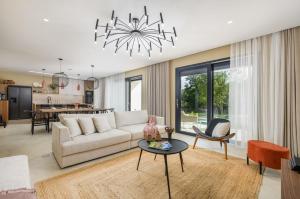 Villa Castanea by Villsy