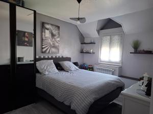 Chambre avec SDB privative et parking MOTO ou VL