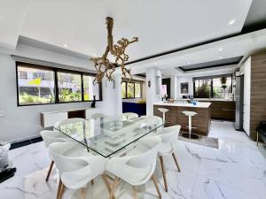 Casa Luna Luxury Condado Beach Apt Sleeps 8